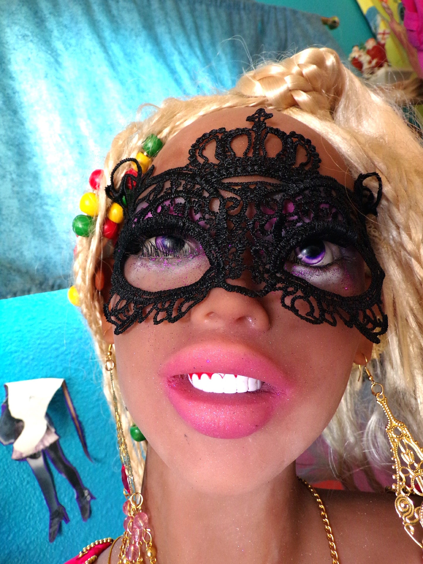 RoyalMystery Black Lace Mask Crown