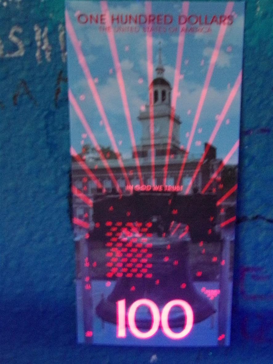 100 Dollar Bill New Glow Currency Note